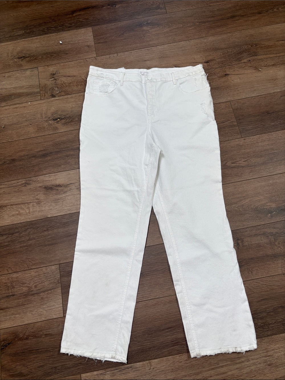 Good American White Straight LegDenim Jeans - Size 20